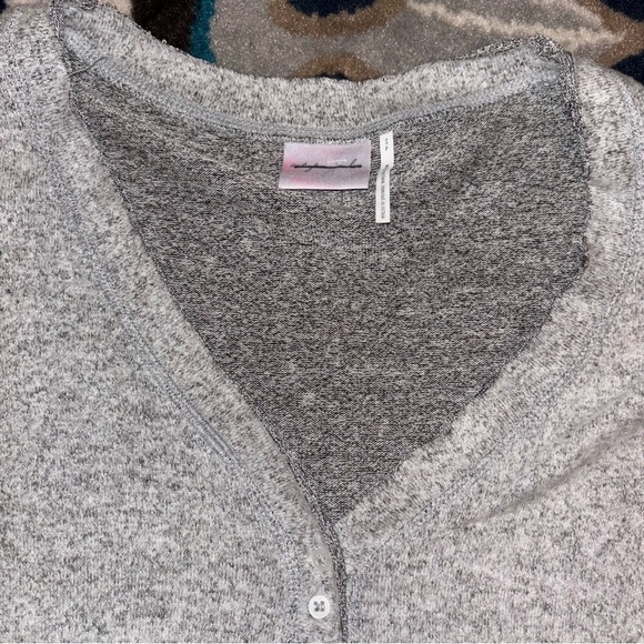 Urban Outfitters Cardigan Top - Picture 2 of 2